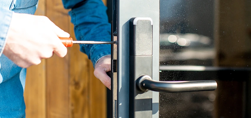 Aluminium Door Lock Replacement in Healdsburg, California